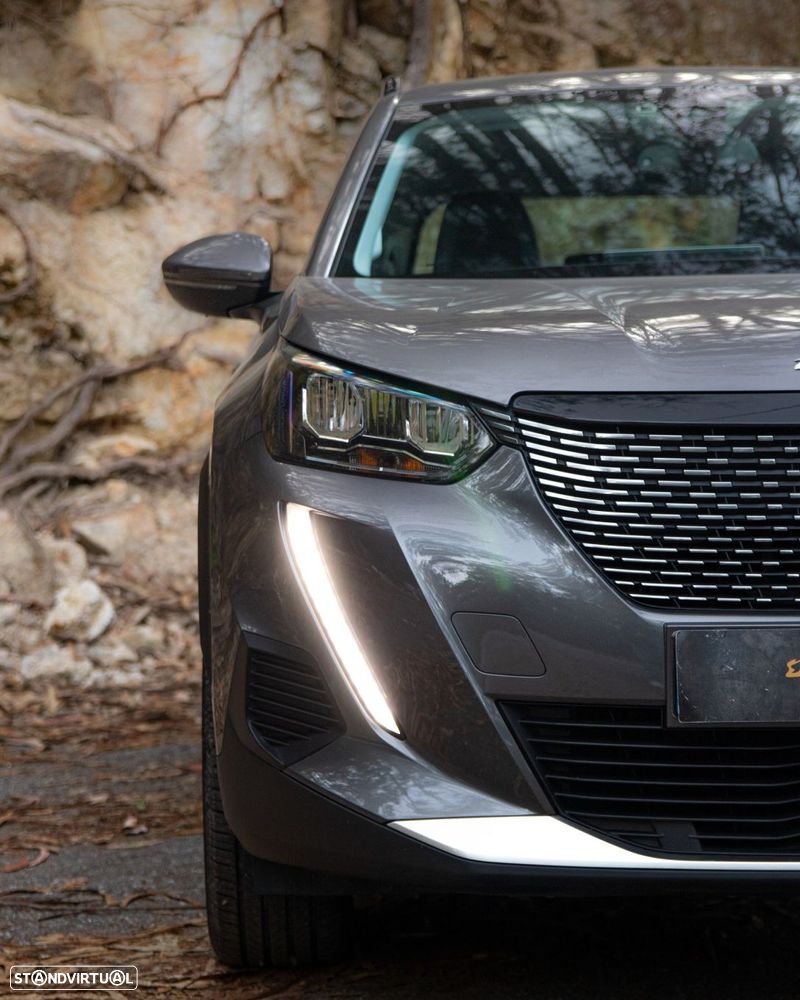 Peugeot 2008 1.2 PureTech Allure Pack - 24