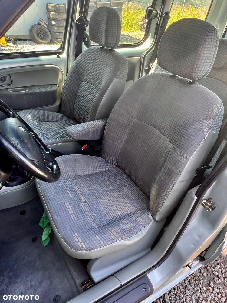 Renault Kangoo 1.6 16V Privilege - 7