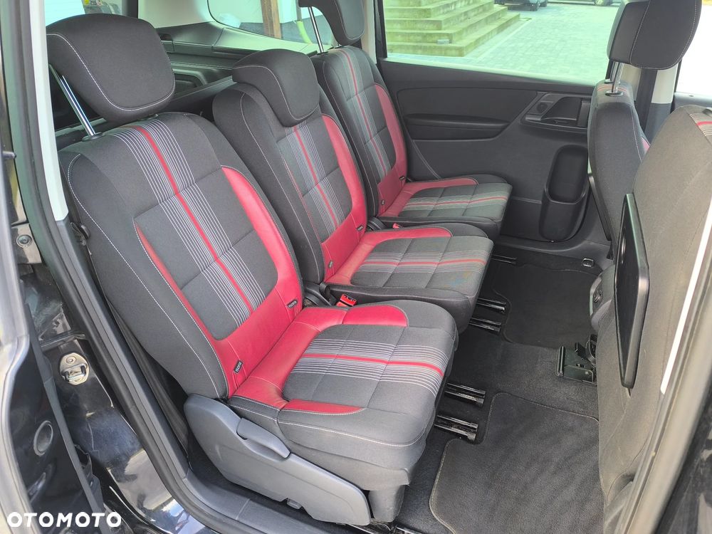 Volkswagen Sharan 2.0 TDI Comfortline DSG - 6