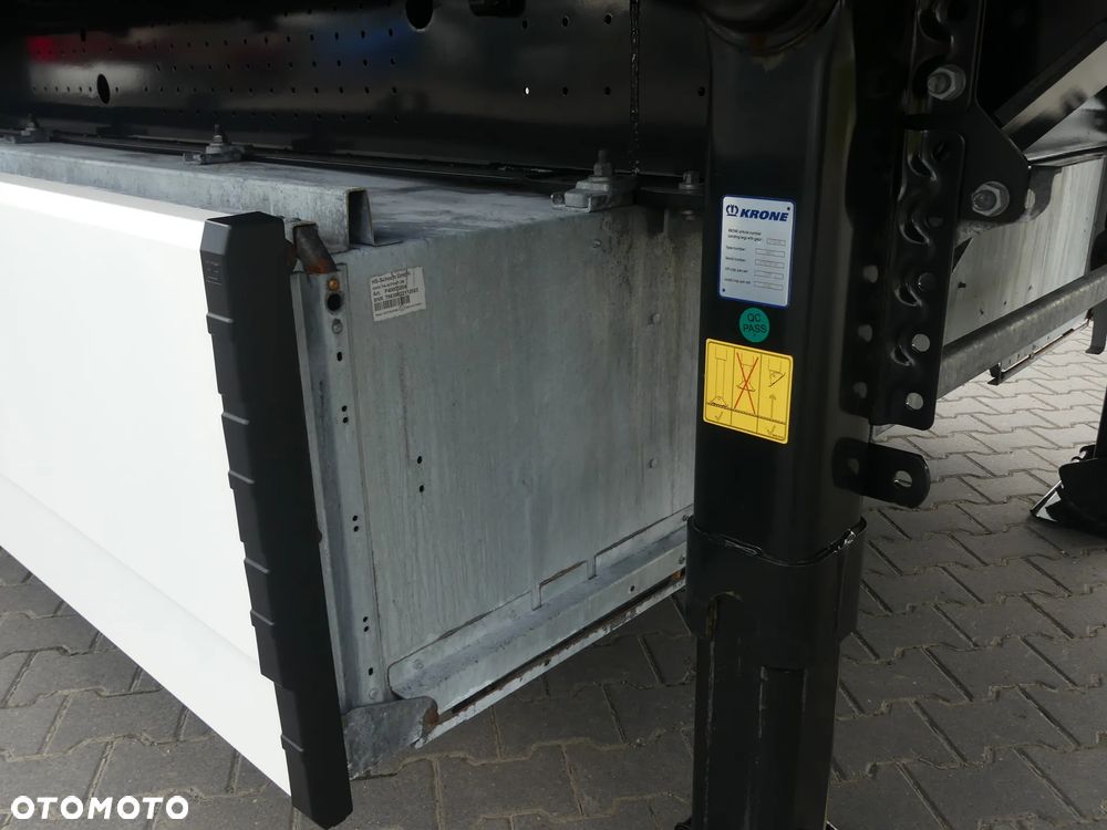 Krone FIRANKA / OŚ PODNOSZONA / KOSZ PALETOWY / STANDARD / - 30