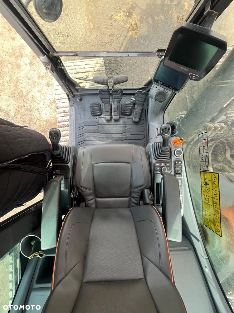 Doosan DX 300 LC -7   KOPARKA GĄSIENICOWA - 8