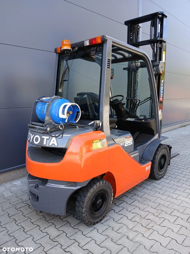 Toyota 02-8FGF25 - 6