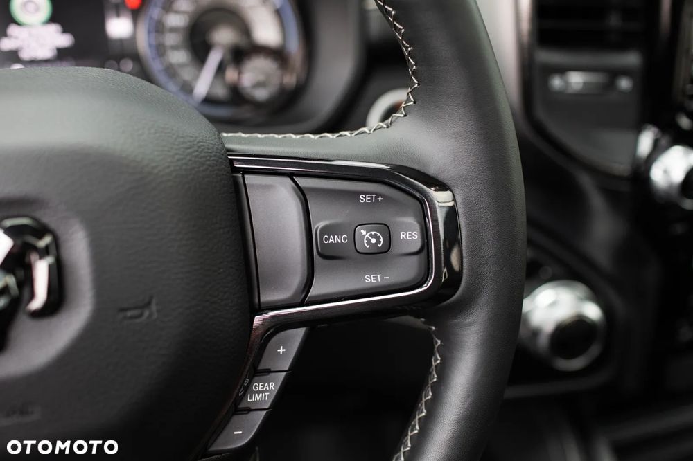 RAM 1500 Crew Cab Limited - 26