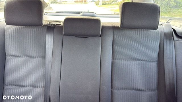 Audi A4 Avant 2.0 TDI - 26