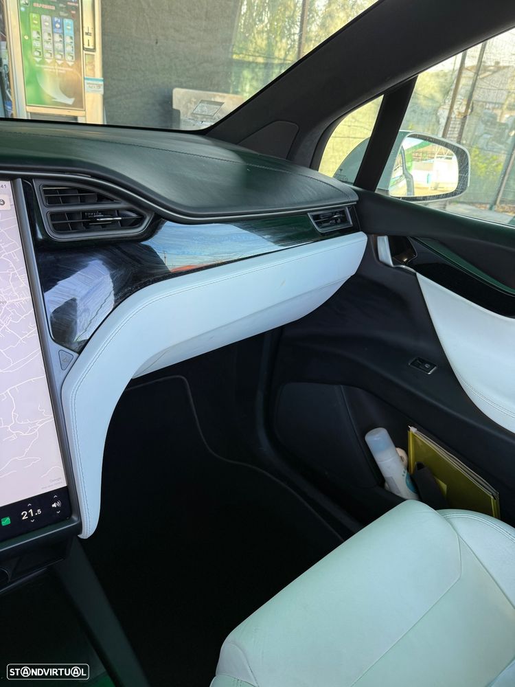 Tesla Model X 100D - 8