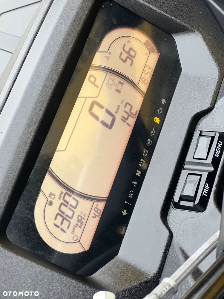 Can-Am Outlander - 12