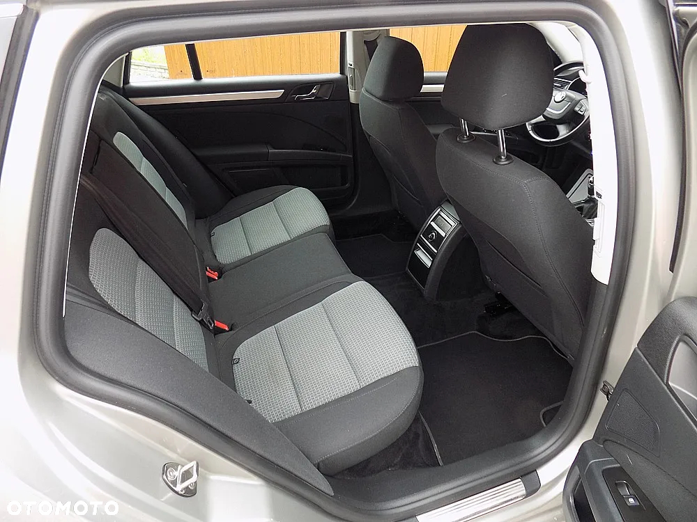 Skoda Superb 2.0 TDI 4x4 Elegance - 7