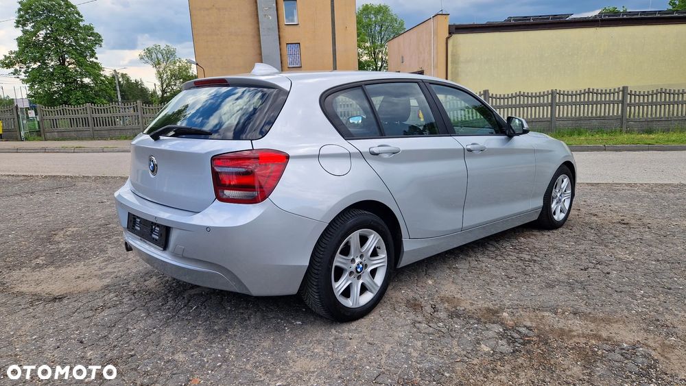 BMW Seria 1 118d Sport Line - 4