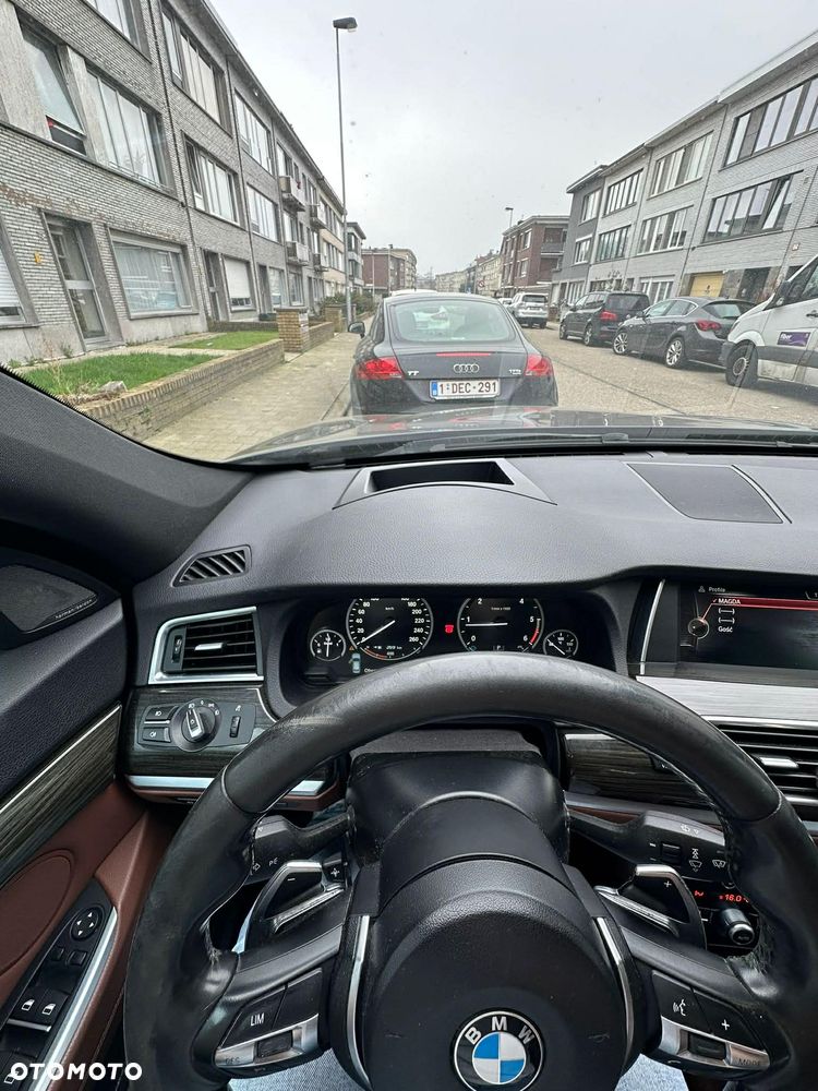 BMW Seria 5 530d xDrive - 8