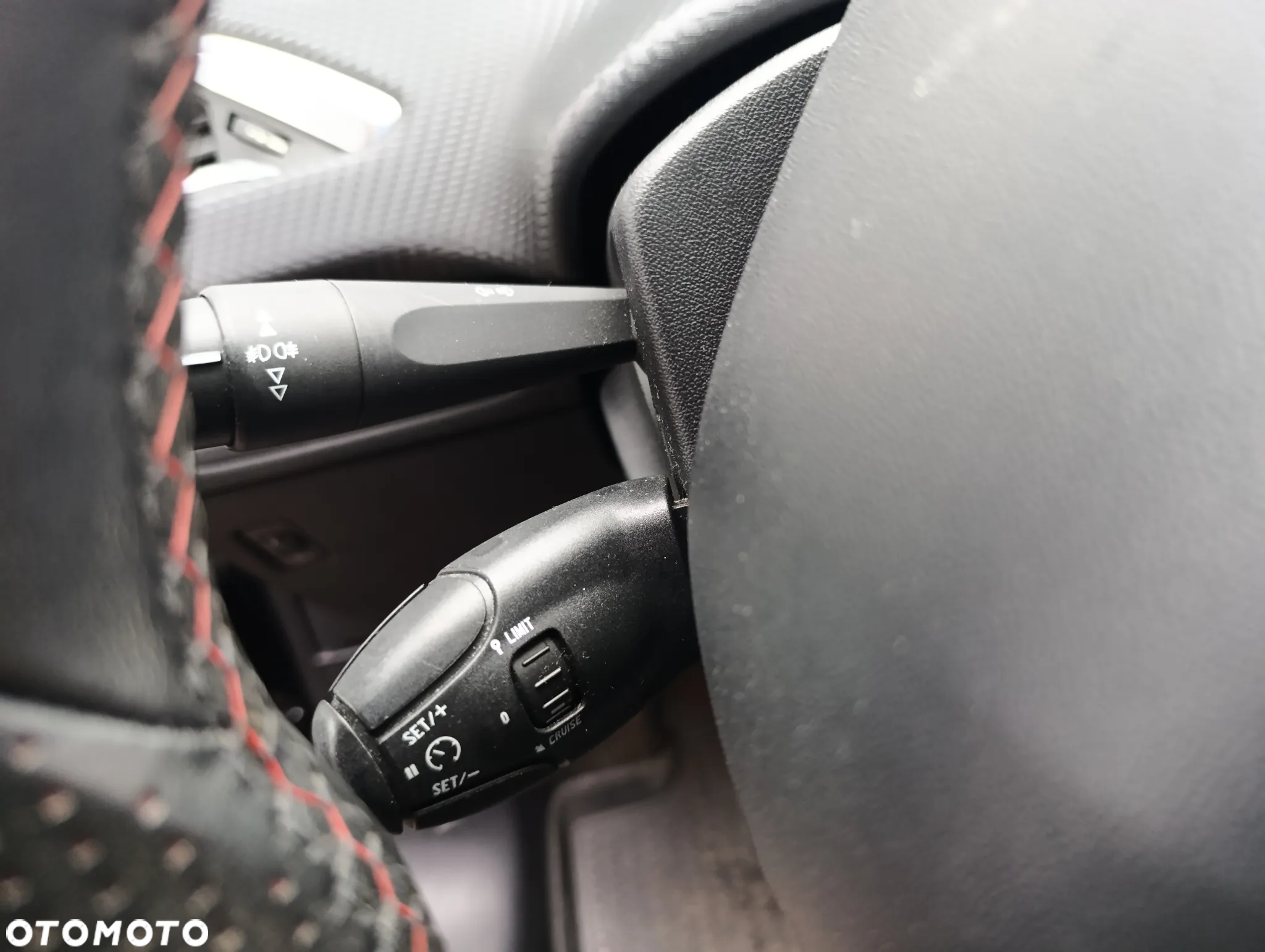 Peugeot 2008 PureTech 110 Stop&Start EAT6 GT-Line Edition - 21