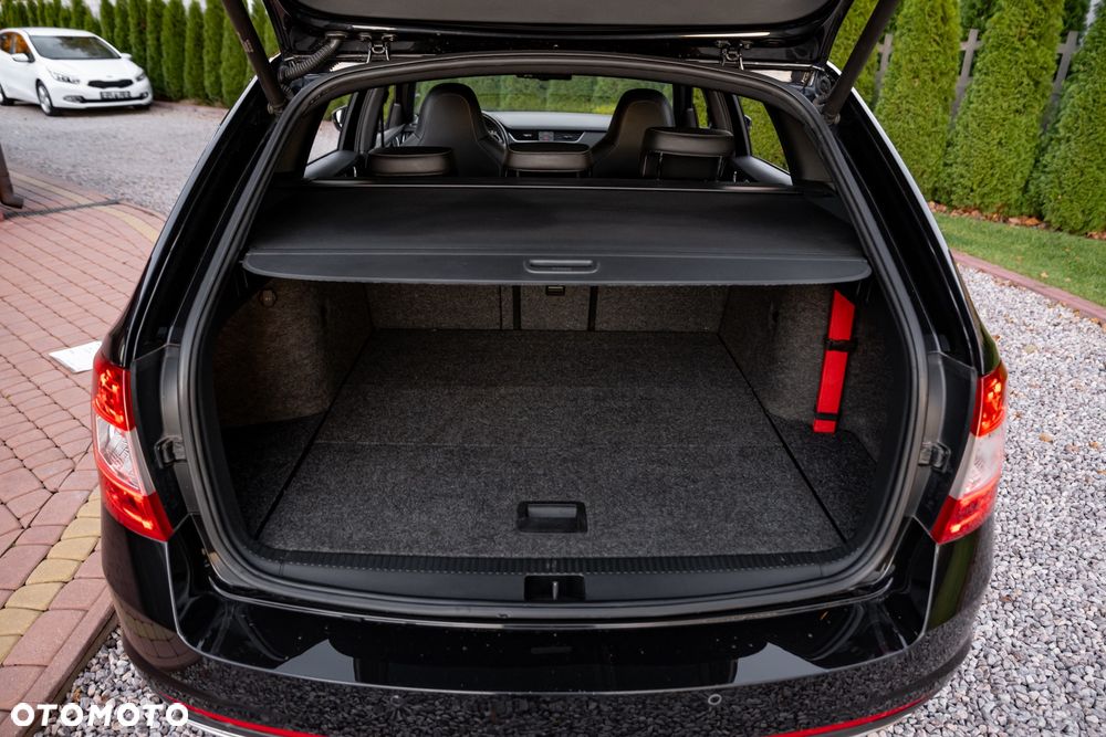 Skoda Octavia 2.0 TDI RS - 19