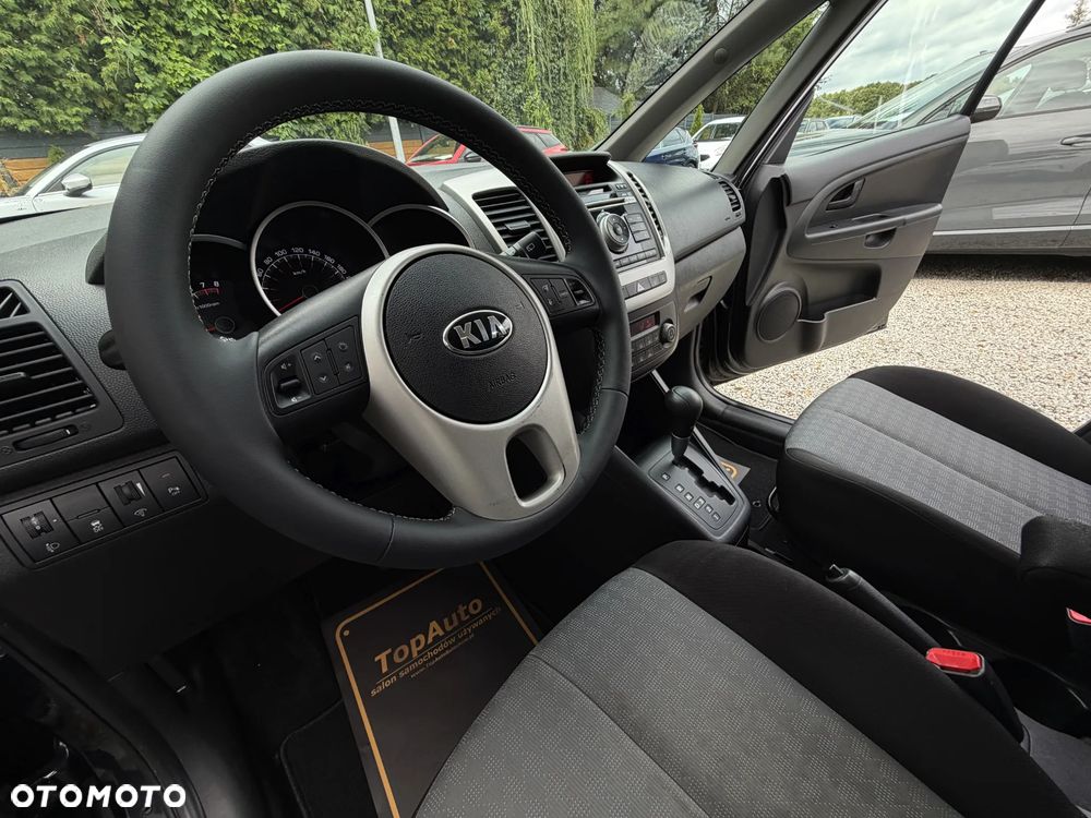 Kia Venga 1.6 CVVT Automatik UEFA EURO 2016 - 19