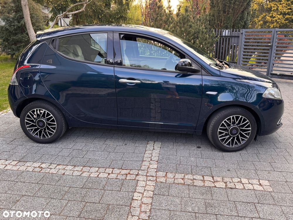 Lancia Ypsilon - 15