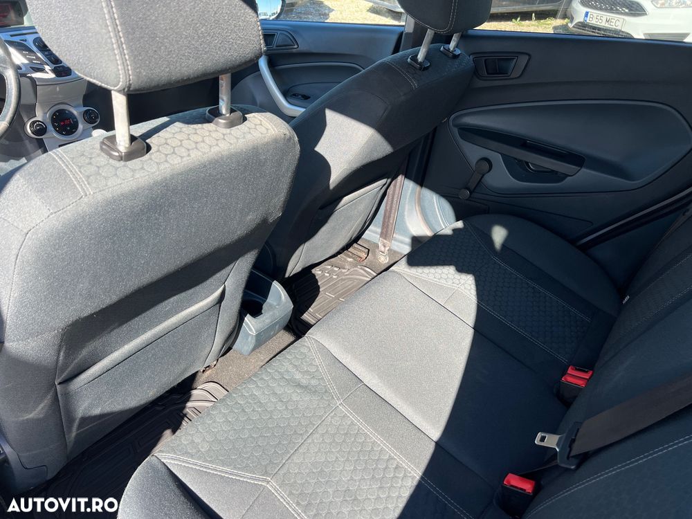 Ford Fiesta - 17