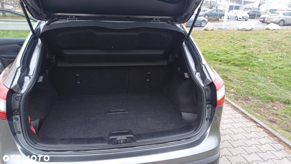 Nissan Qashqai 1.5 dCi DPF 360 - 6