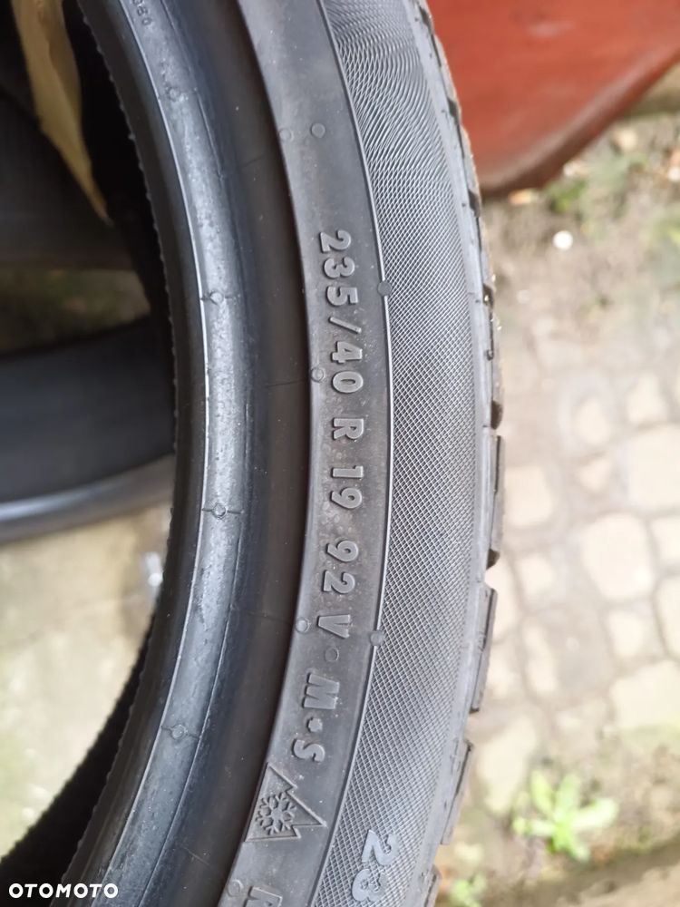 Opony zimowe 235/40r19 Continental TS830 P - 4