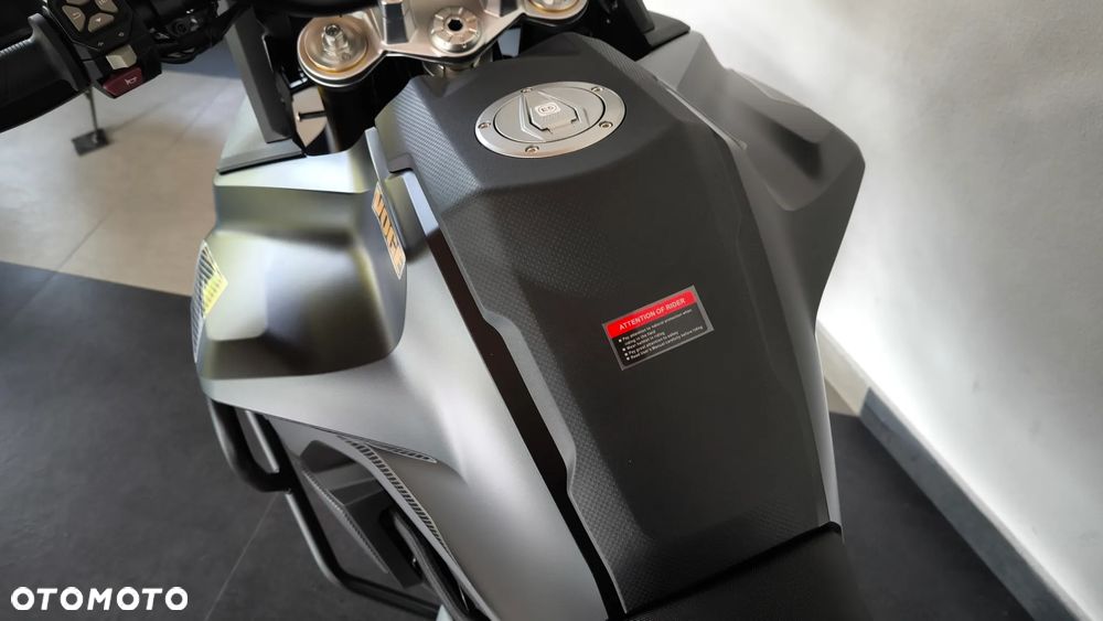 VOGE 900DSX - 13