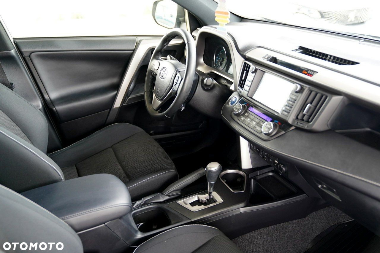 Toyota RAV4 - 22