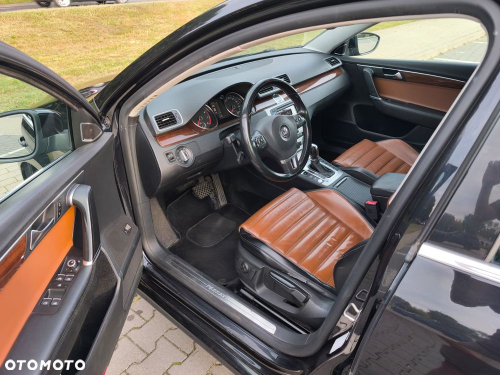 Volkswagen Passat - 11