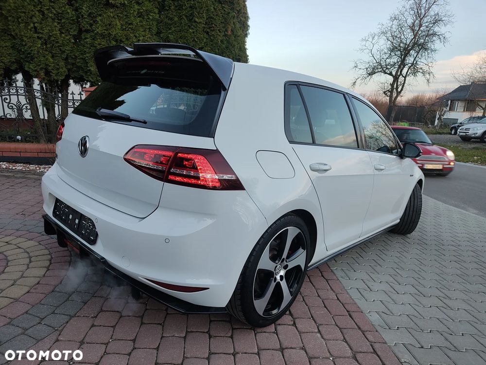 Volkswagen Golf 2.0 TSI BMT GTI Performance - 6