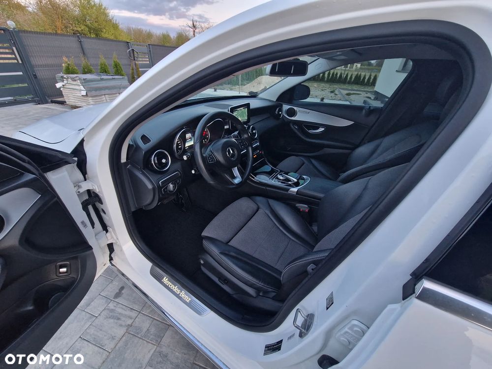 Mercedes-Benz Klasa C 180 Business Edition 9G-TRONIC - 16