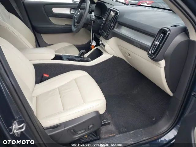 Volvo XC 40 T5 AWD Momentum - 21