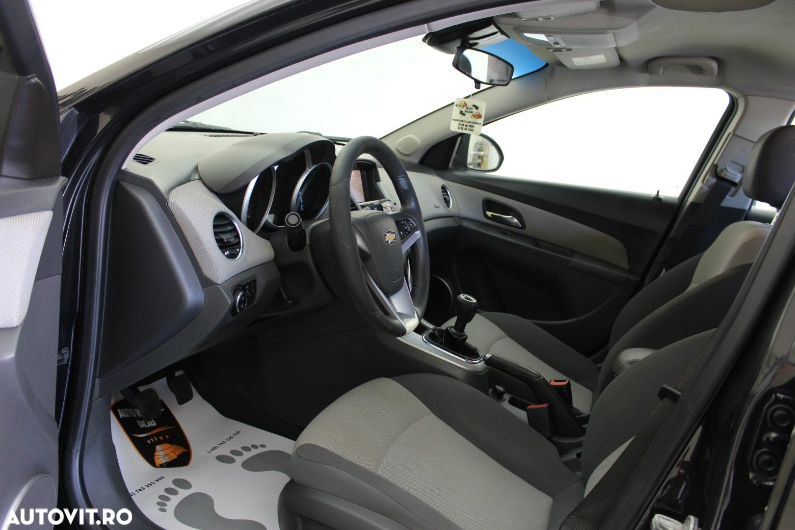 Chevrolet Cruze - 12