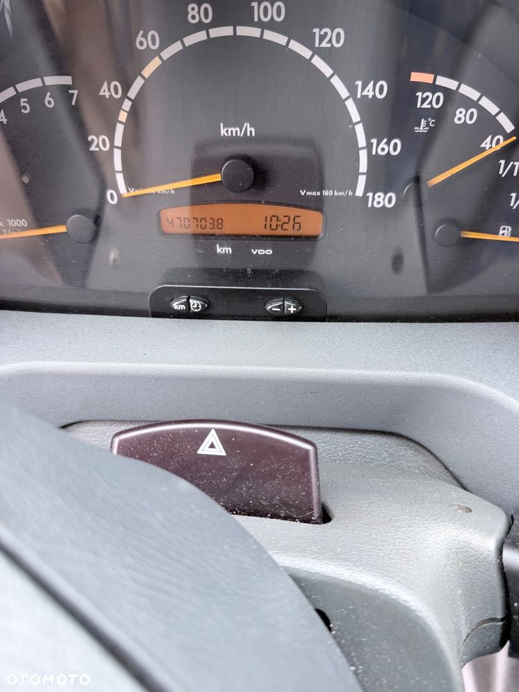Mercedes-Benz Sprinter - 5