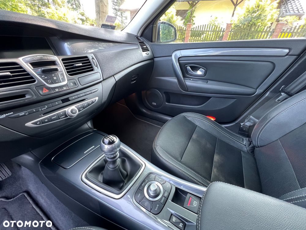 Renault Laguna ENERGY dCi 130 FAP Start & Stop Bose Edition - 12