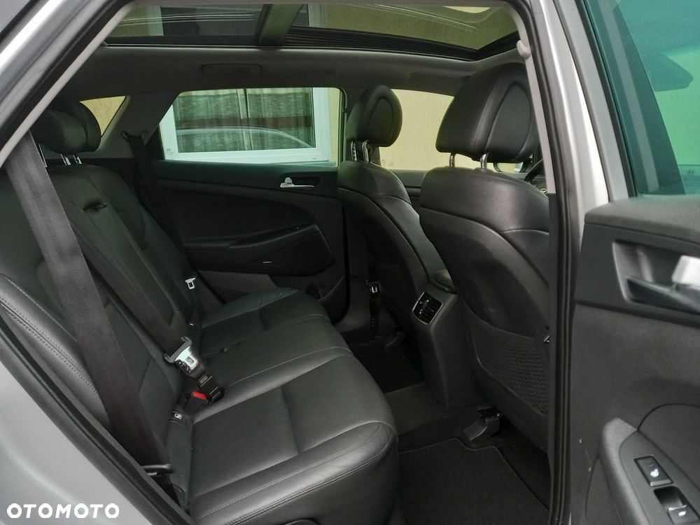 Hyundai Tucson 2.0 CRDI 2WD Style - 24