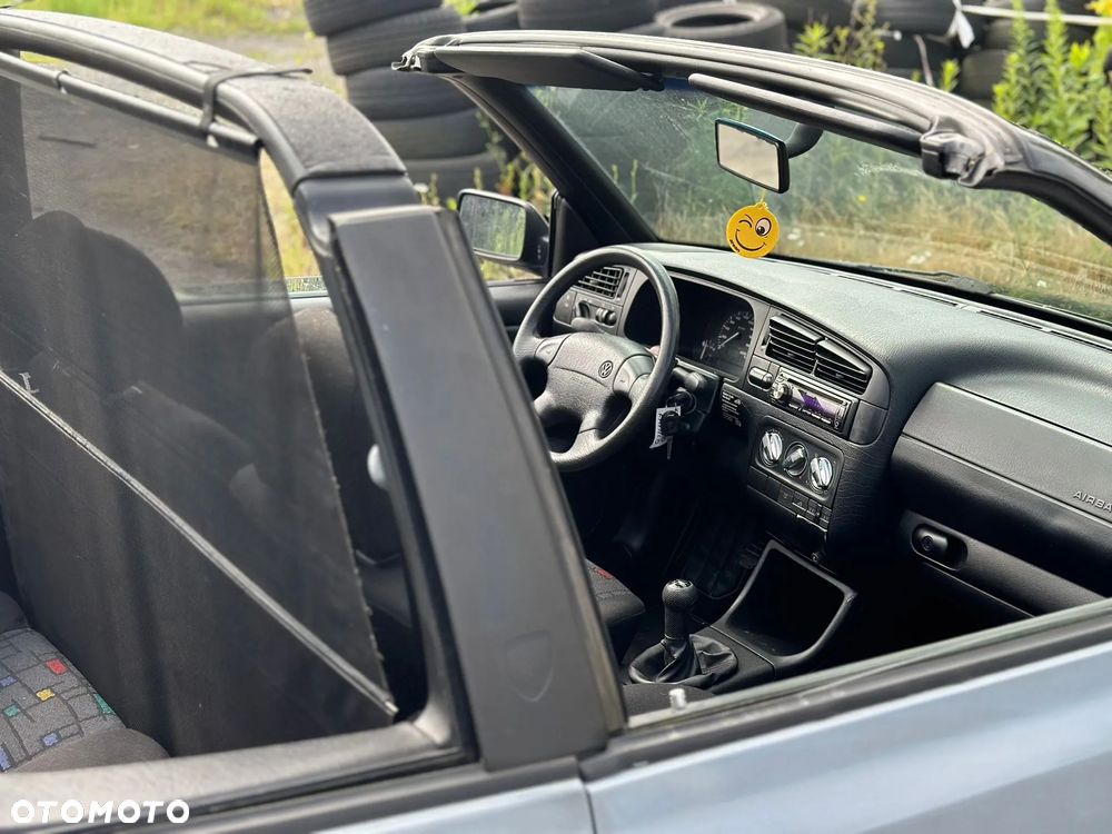 Volkswagen Golf 1.8 GT - 4