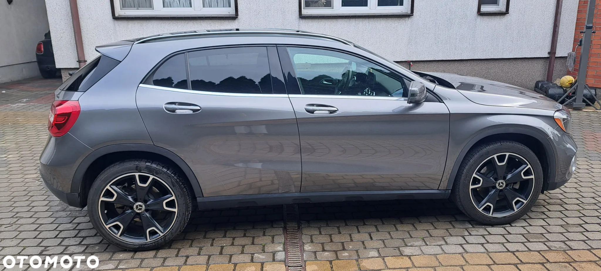 Mercedes-Benz GLA 250 7G-DCT - 12