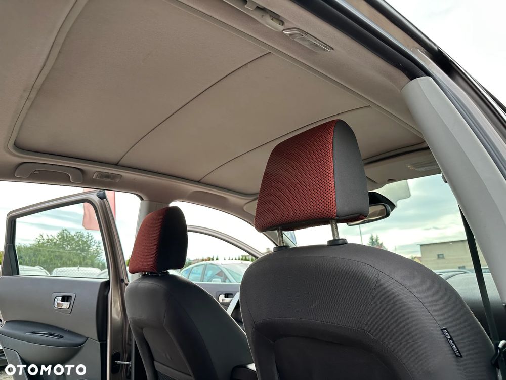 Nissan Qashqai - 24