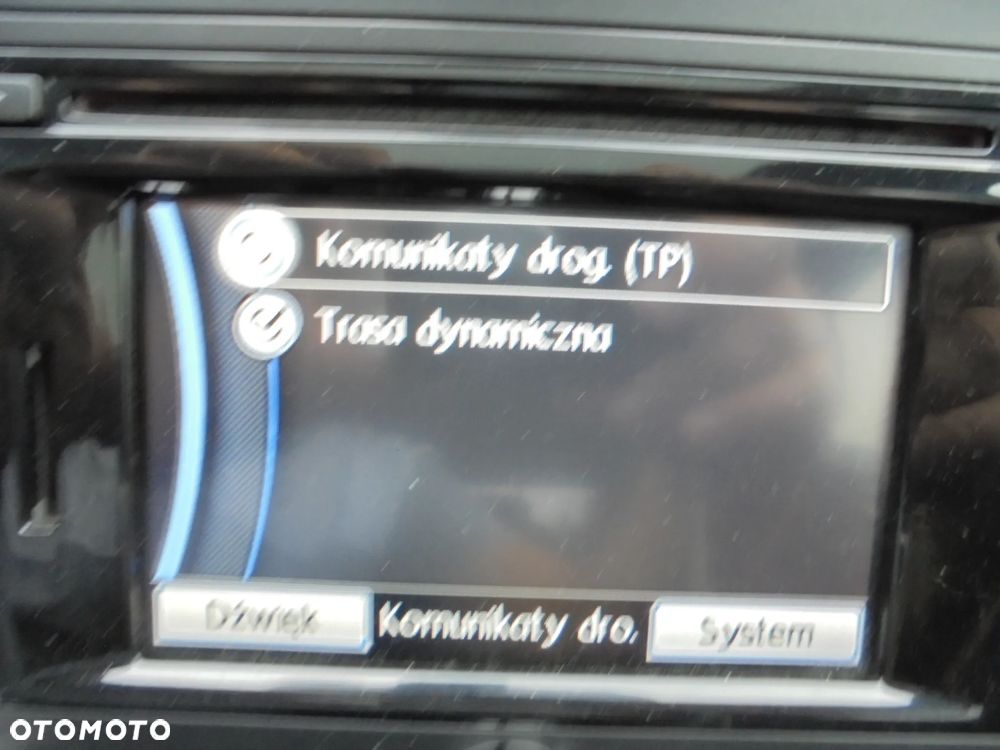 Volkswagen Touran 2.0 TDI DPF BlueMotion Technology DSG Highline - 36