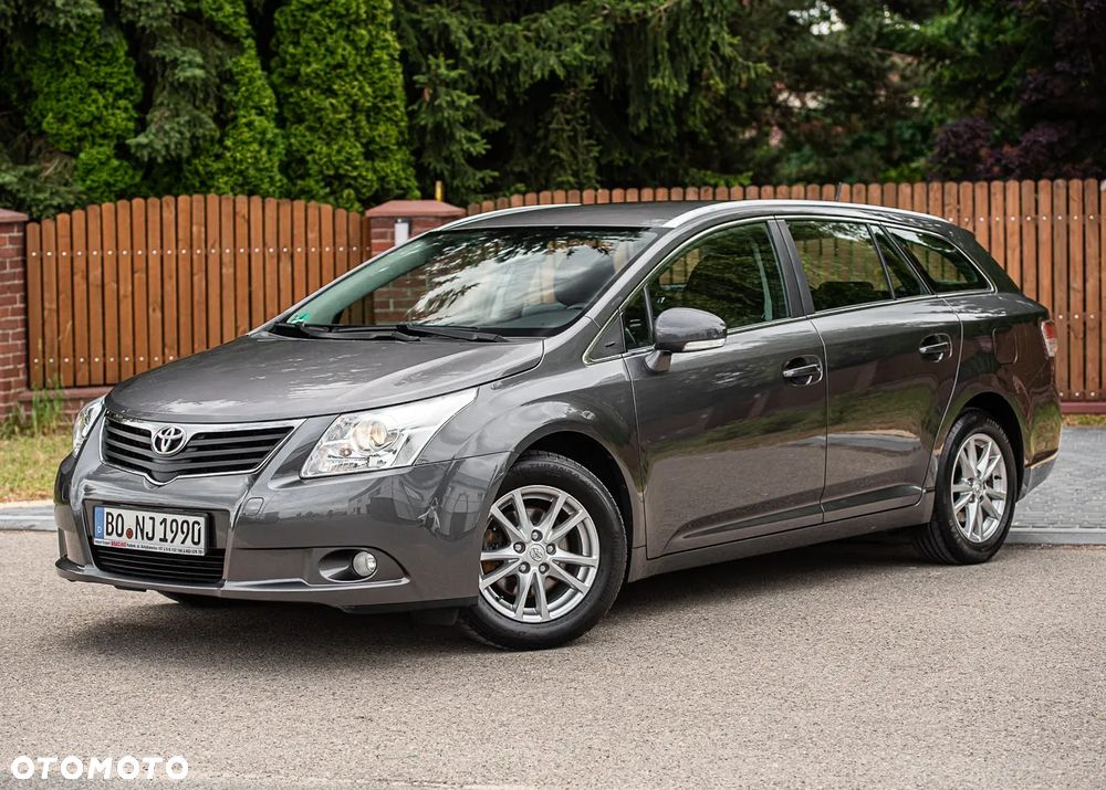 Toyota Avensis 2.0 D-4D Sol+NAVI - 2