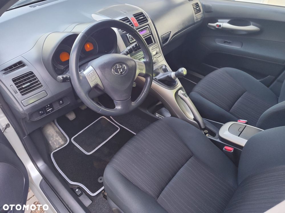 Toyota Auris 1.6 VVT-i Sol - 9