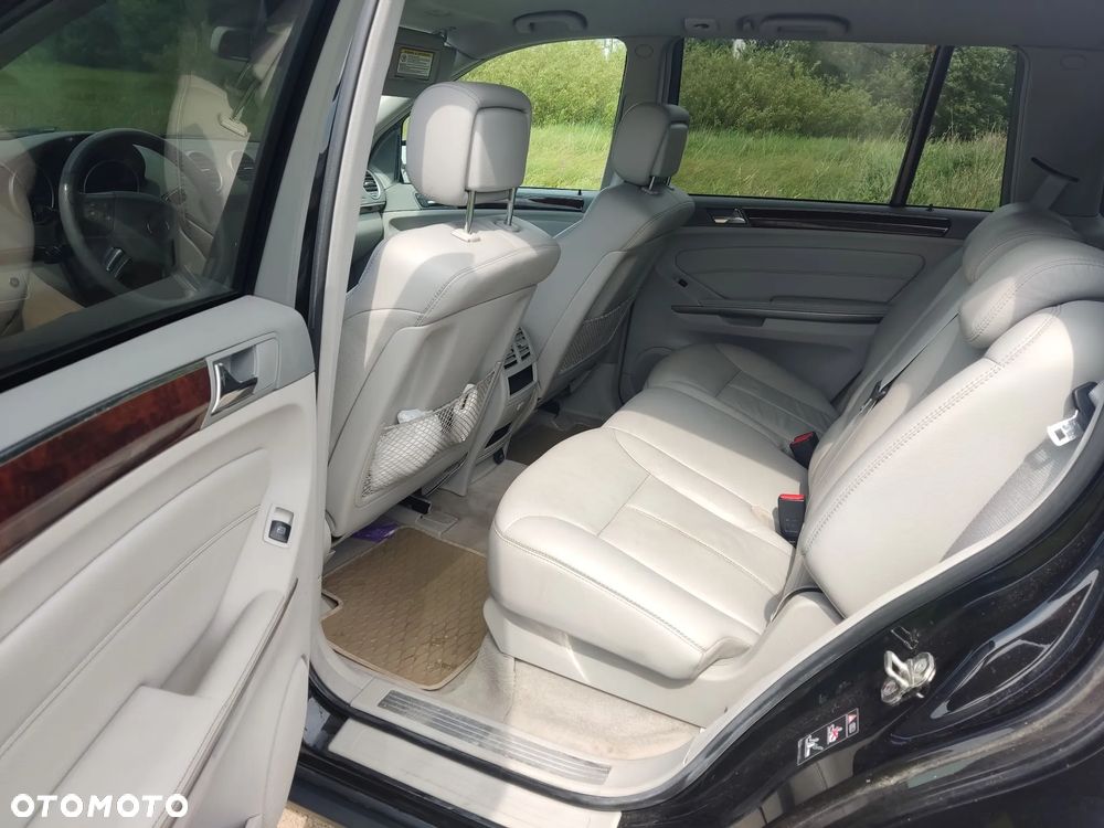 Mercedes-Benz GL - 9
