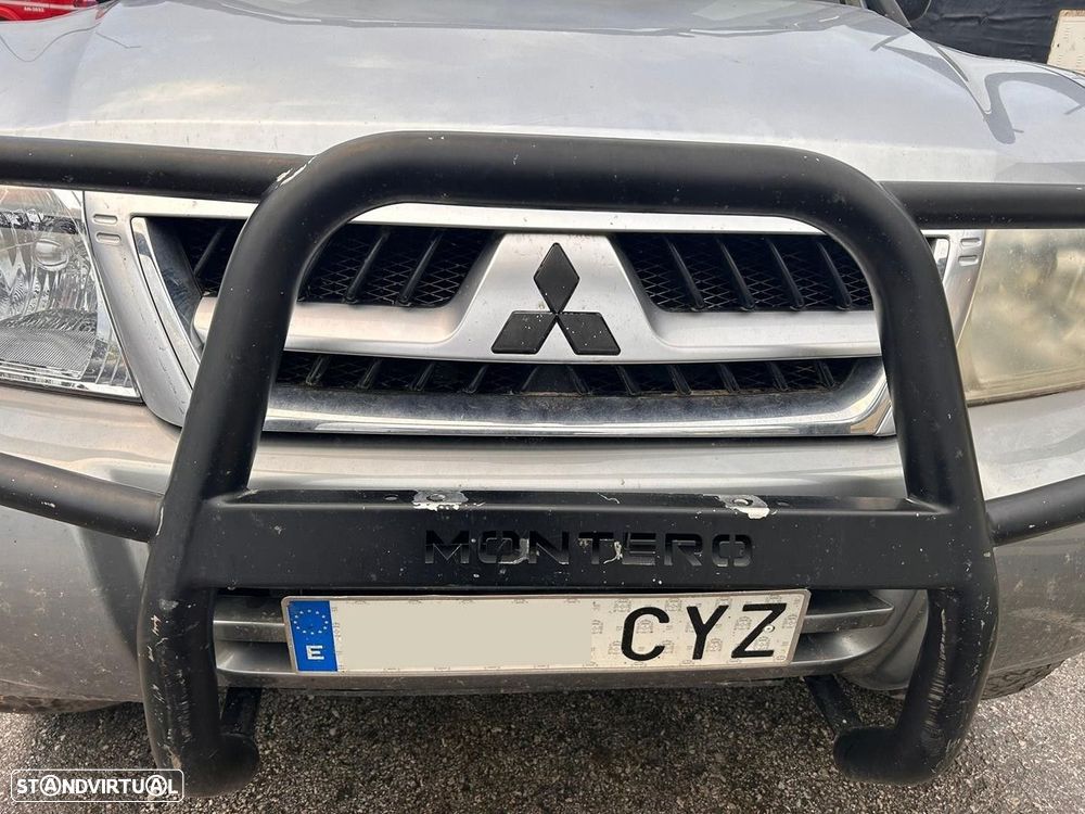 DEFENSA FRONTAL MITSUBISHI PAJERO III 2004 - - 4