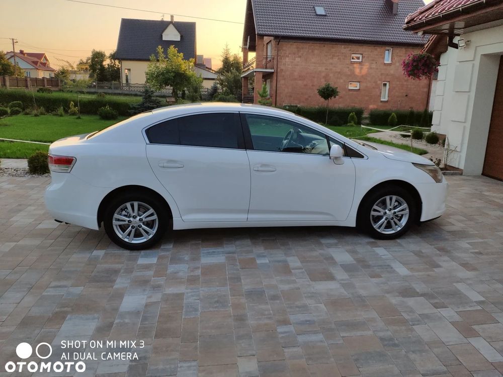 Toyota Avensis 2.0 Prestige EU5 MS - 21