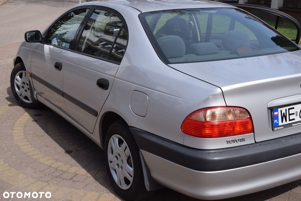 Toyota Avensis 1.6 VVT-i Terra - 5