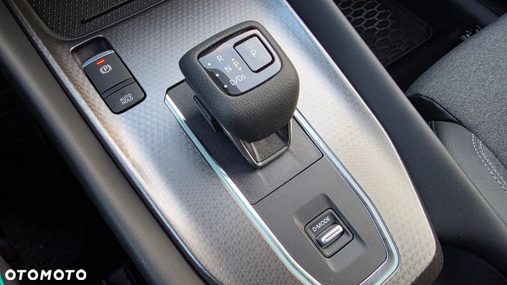 Nissan Qashqai 1.3 DIG-T MHEV N-Connecta Xtronic - 25