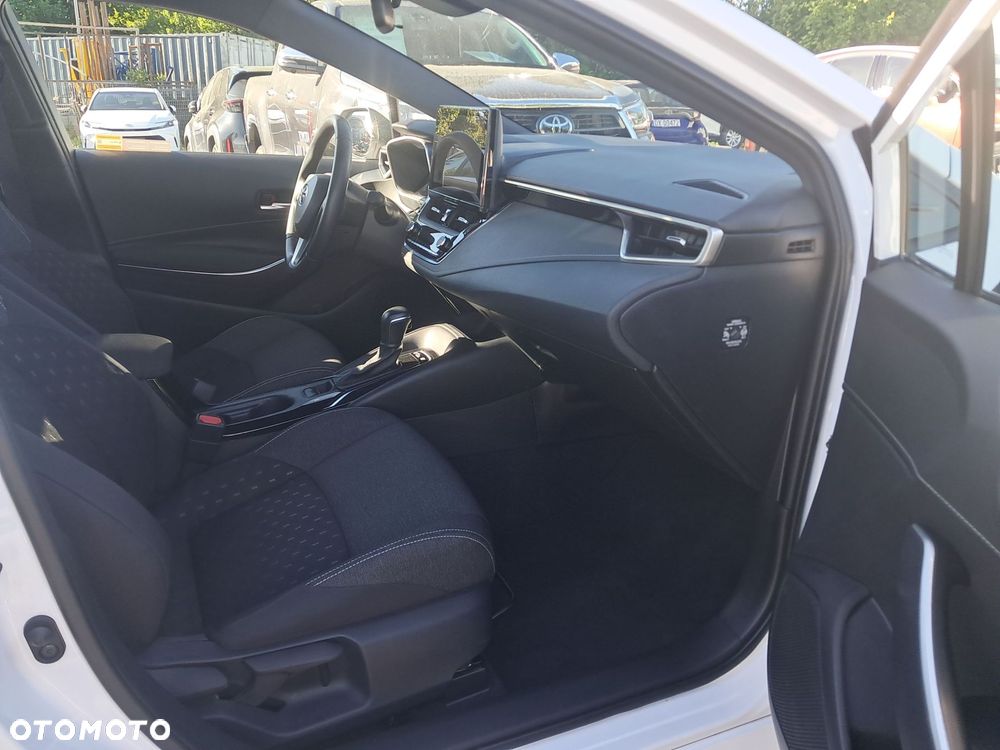 Toyota Corolla 1.8 Hybrid Comfort - 17