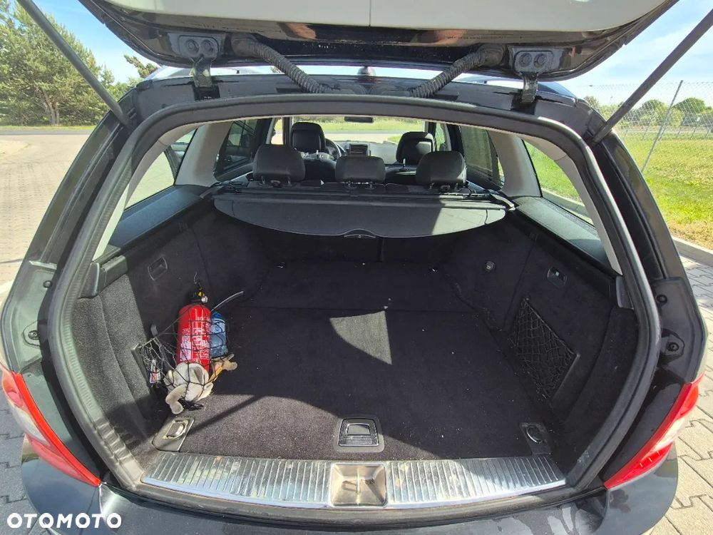 Mercedes-Benz Klasa C 320 CDI DPF 4Matic 7G-TRONIC Avantgarde - 19