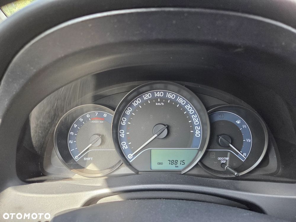 Toyota Auris 1.33 VVT-i Active - 11