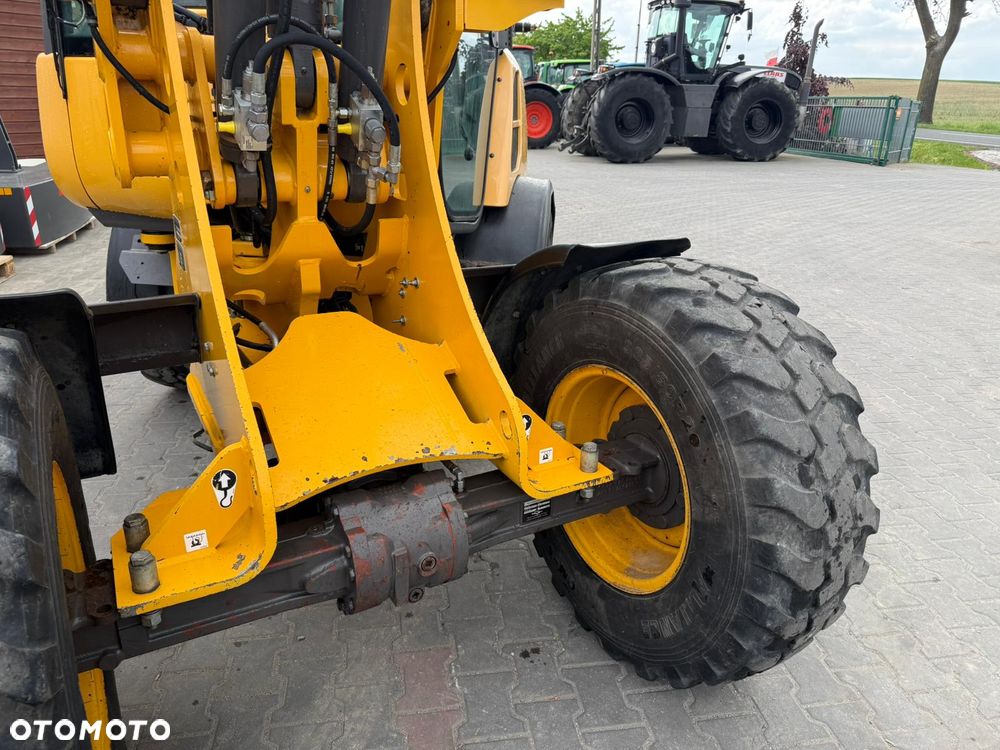 Volvo L 28 F   30  JCB - 27