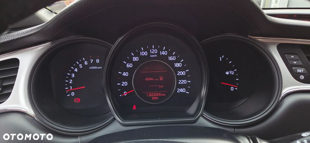 Kia Ceed 1.6 GDI ISG SW Dream Team Edition - 25