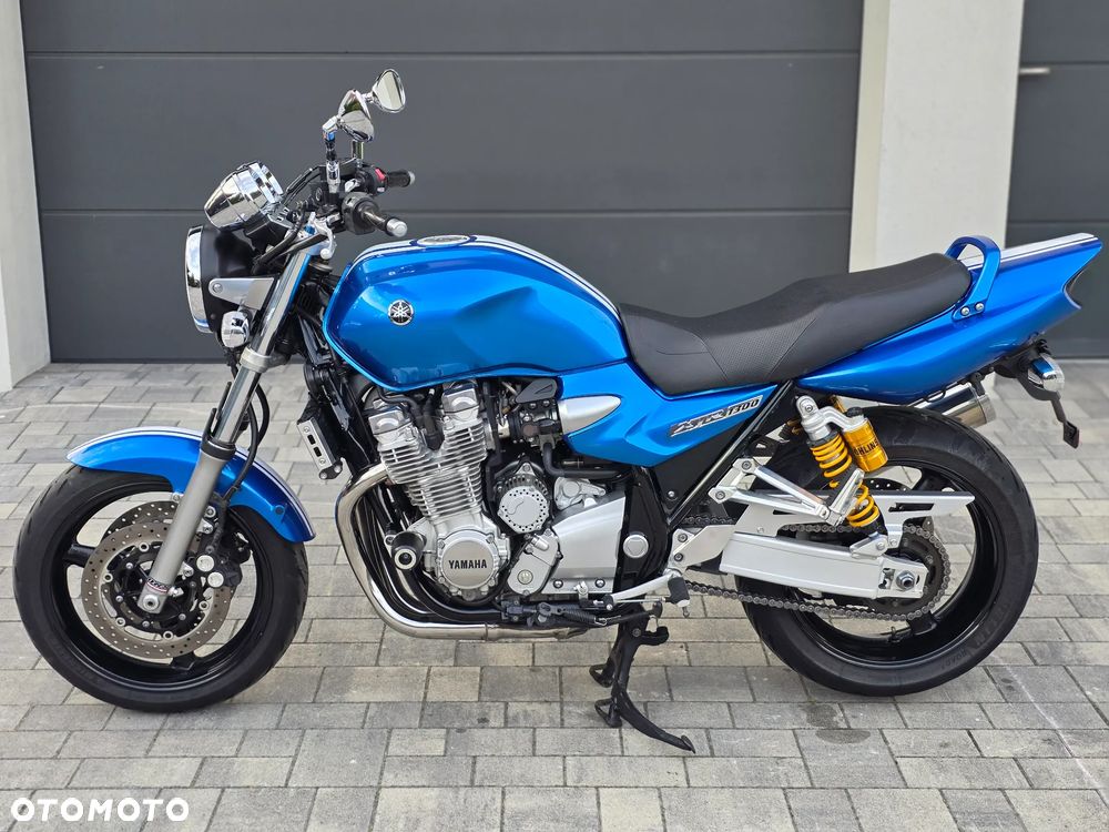 Yamaha XJR - 25
