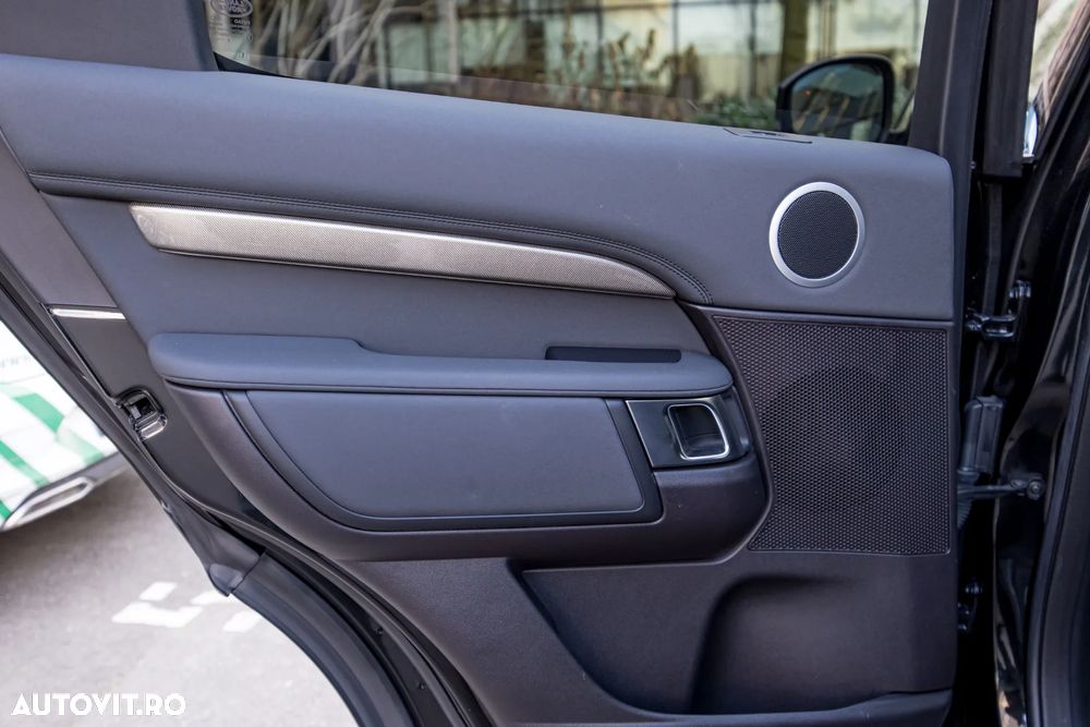 Land Rover Discovery 3.0 L TD6 HSE Luxury - 30