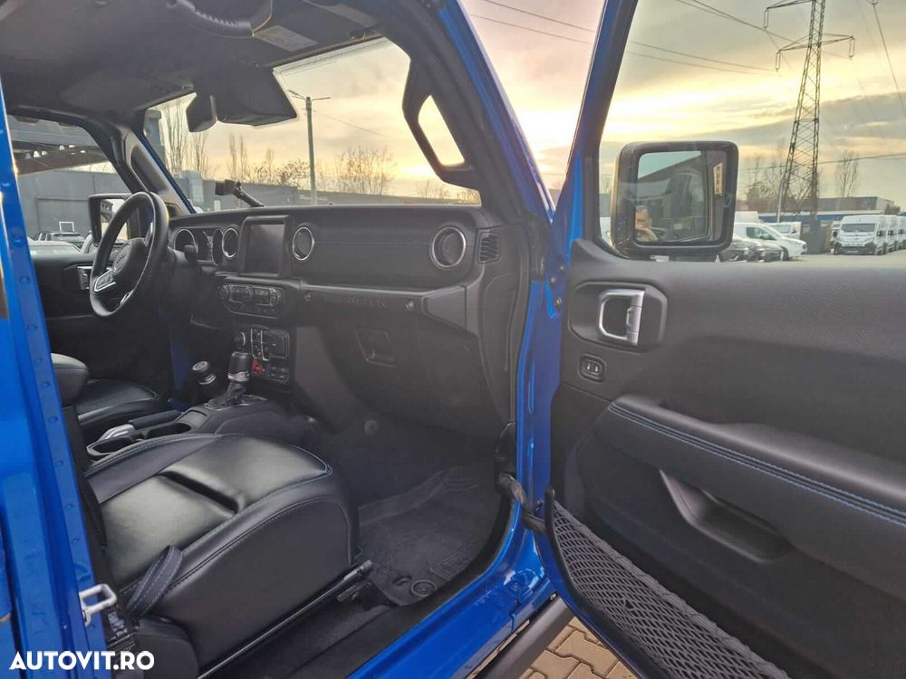 Jeep Wrangler - 19