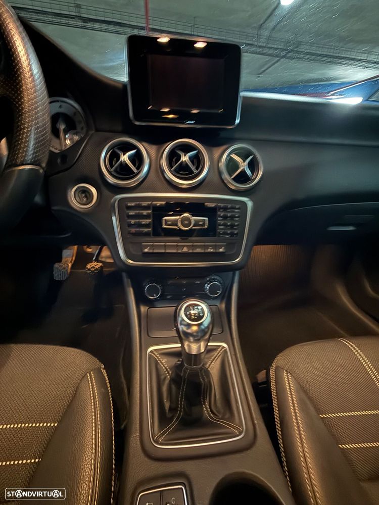 Mercedes-Benz A 200 CDI (BlueEFFICIENCY) Urban - 17